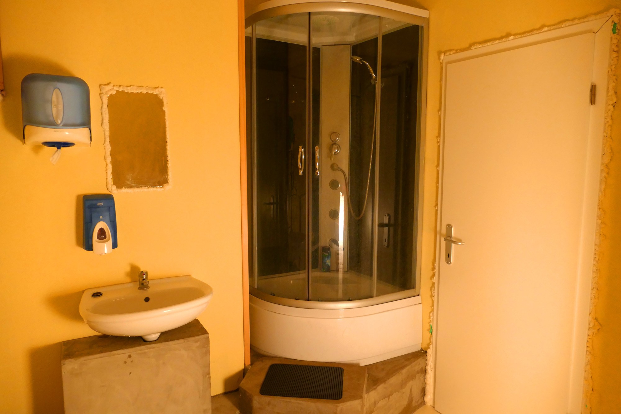 1 Sun Salon - Erotic Massage in Ljubljana, Slovenia
