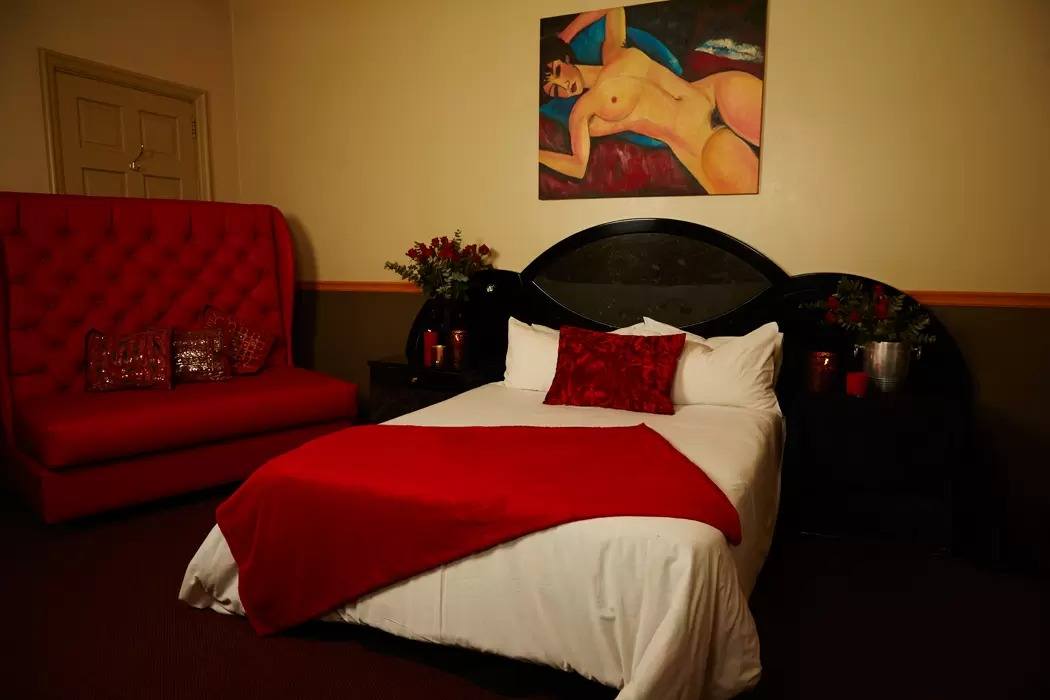 Nauty 40 - Erotic Massage in Cape Town, South Africa