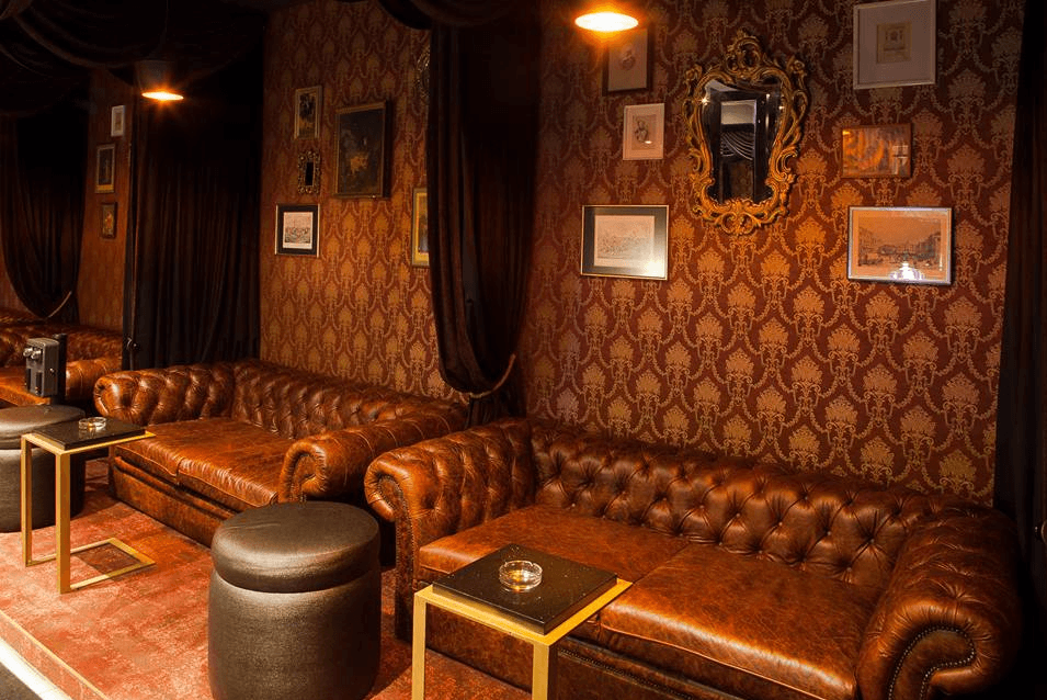 Mavericks Revue Bar - Nightclub in Cape Town, South Africa