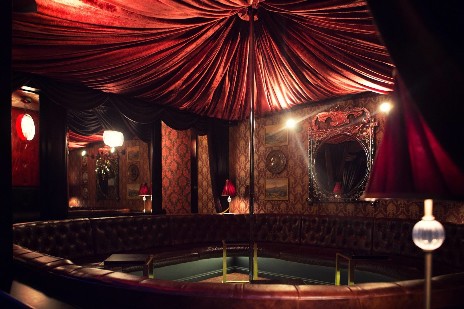 Mavericks Revue Bar - Nightclub in Cape Town, South Africa