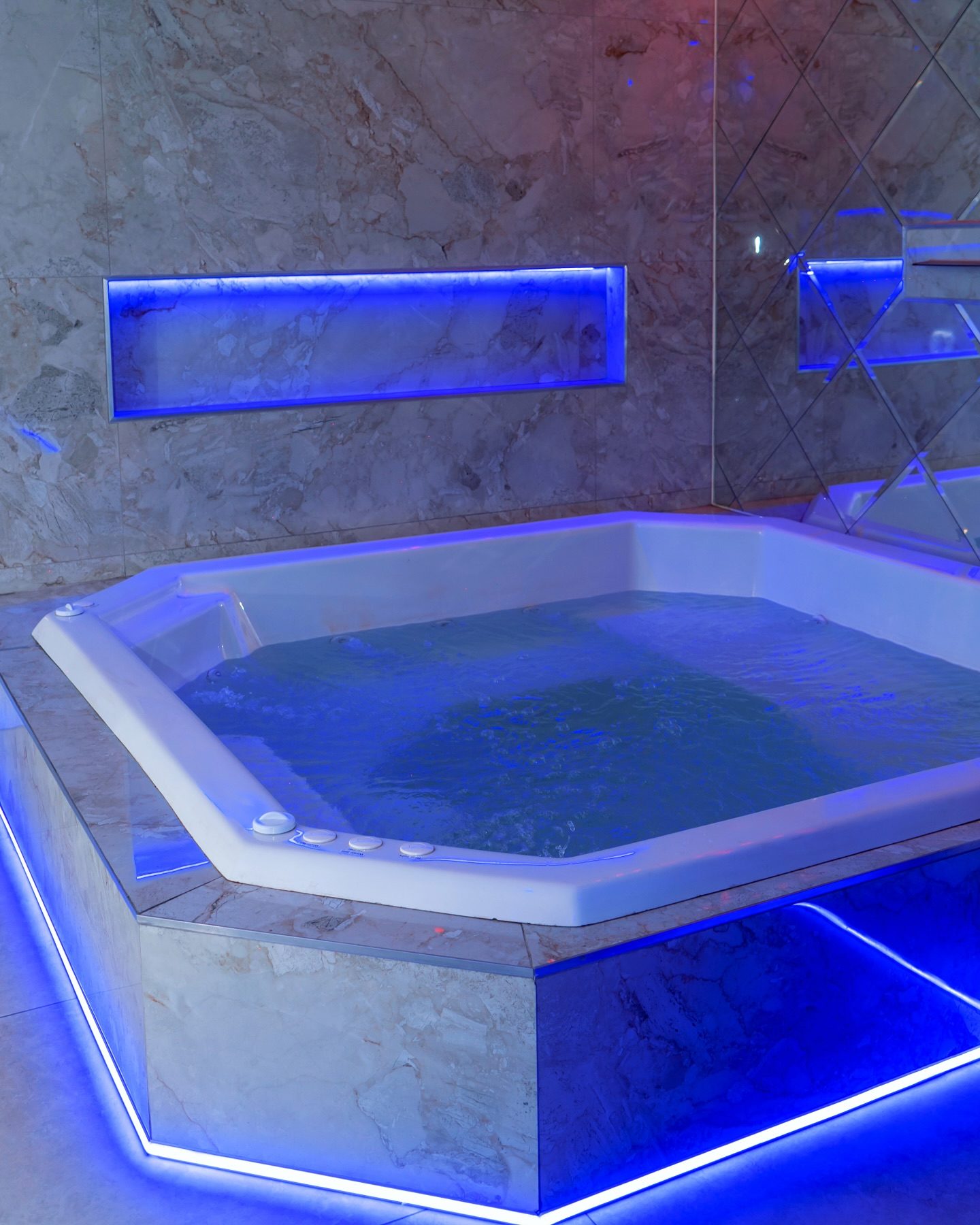 Chivalry Gentlemen's Lounge & Hotel - Nightclub in Germiston, South Africa