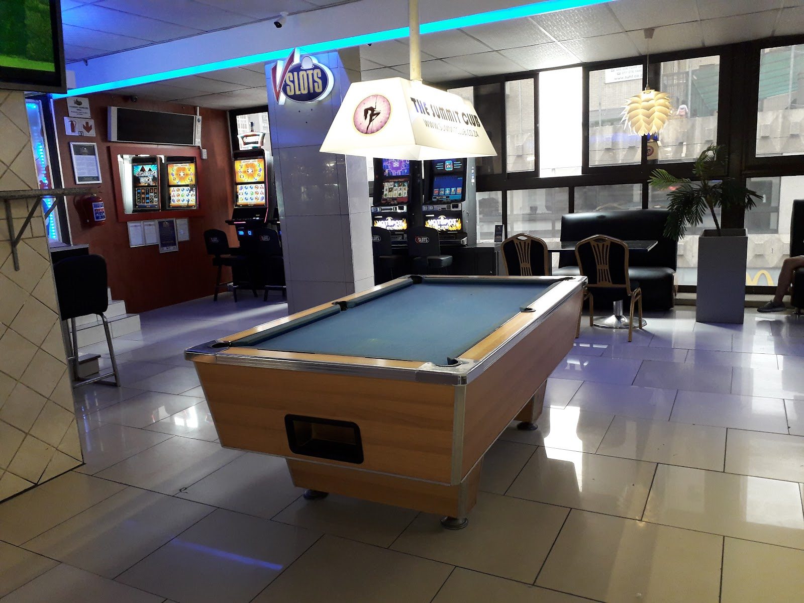 The Summit Club - Nightclub in Johannesburg, South Africa