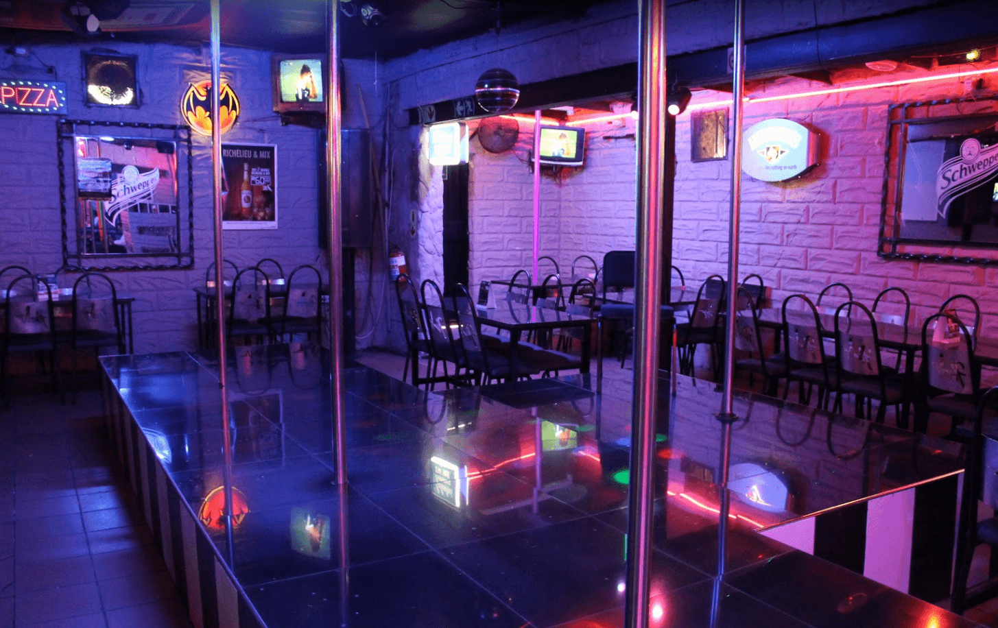 Flamingo Stripclub And Bar - Nightclub in Pretoria, South Africa