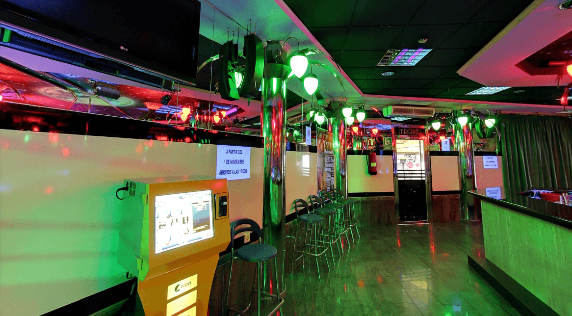 Club Las Palmeras - Nightclub in Almassora, Spain