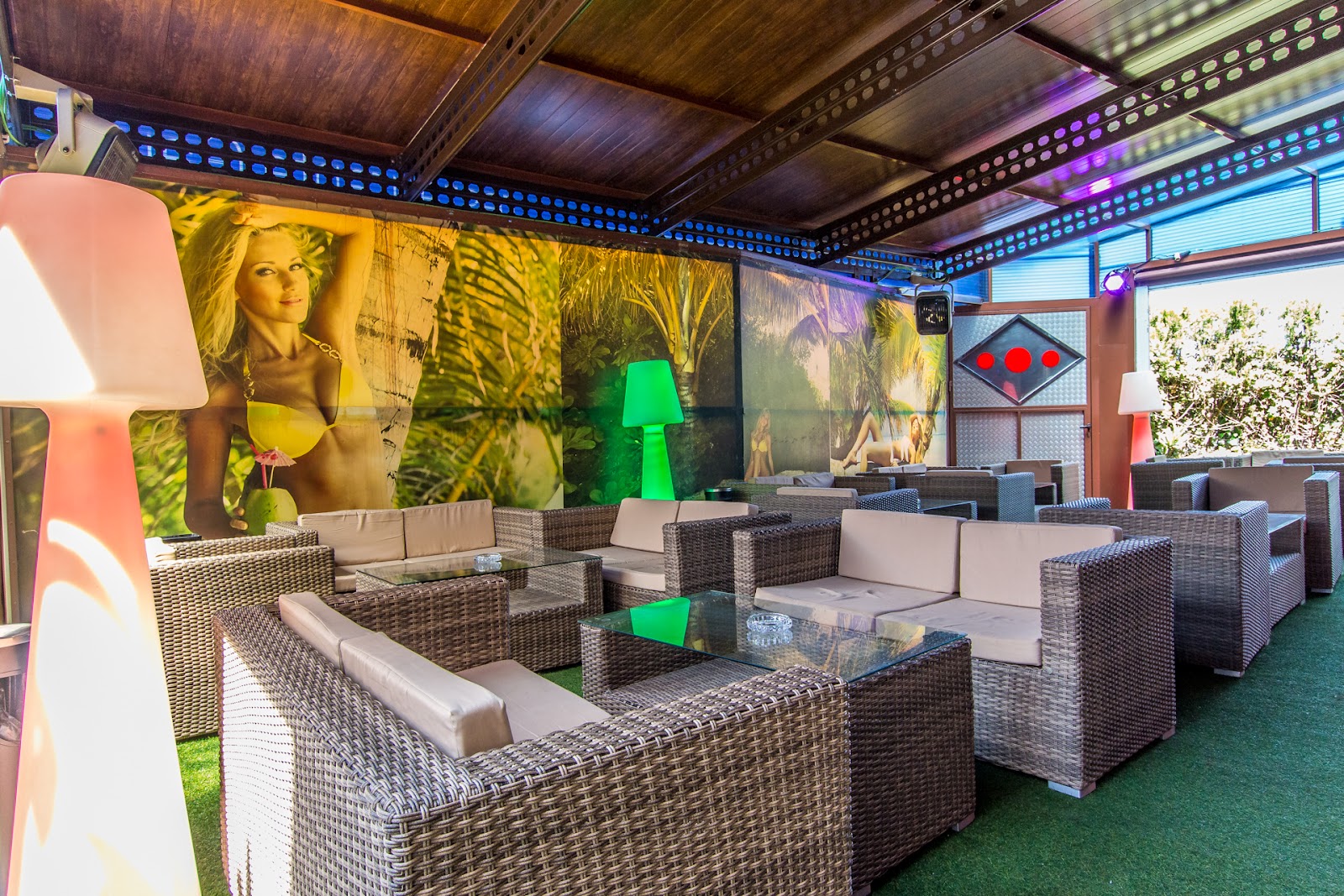 Club Las Palmeras - Nightclub in Almassora, Spain