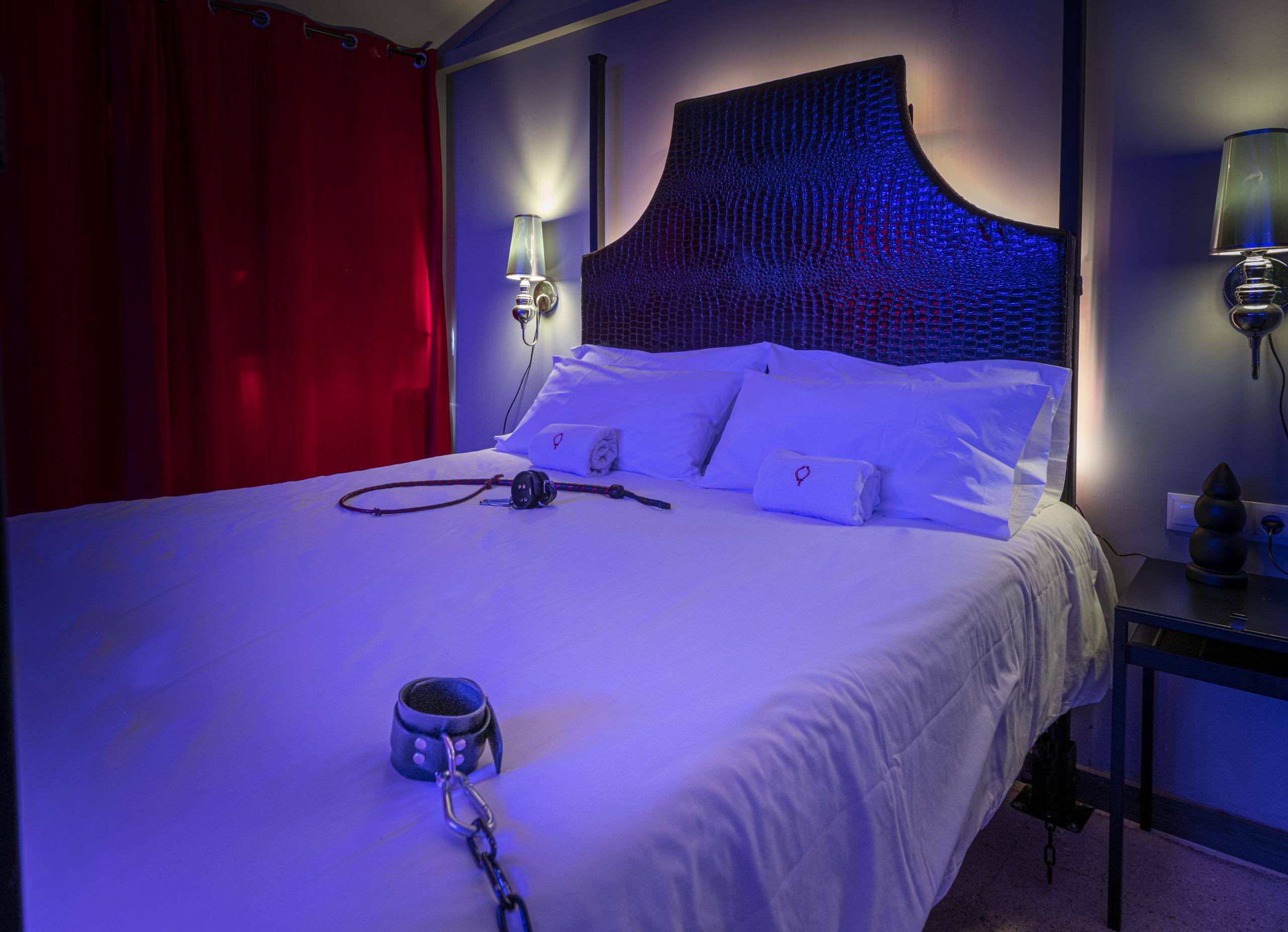 Clandestino Bdsm - Brothel in Barcelona, Spain