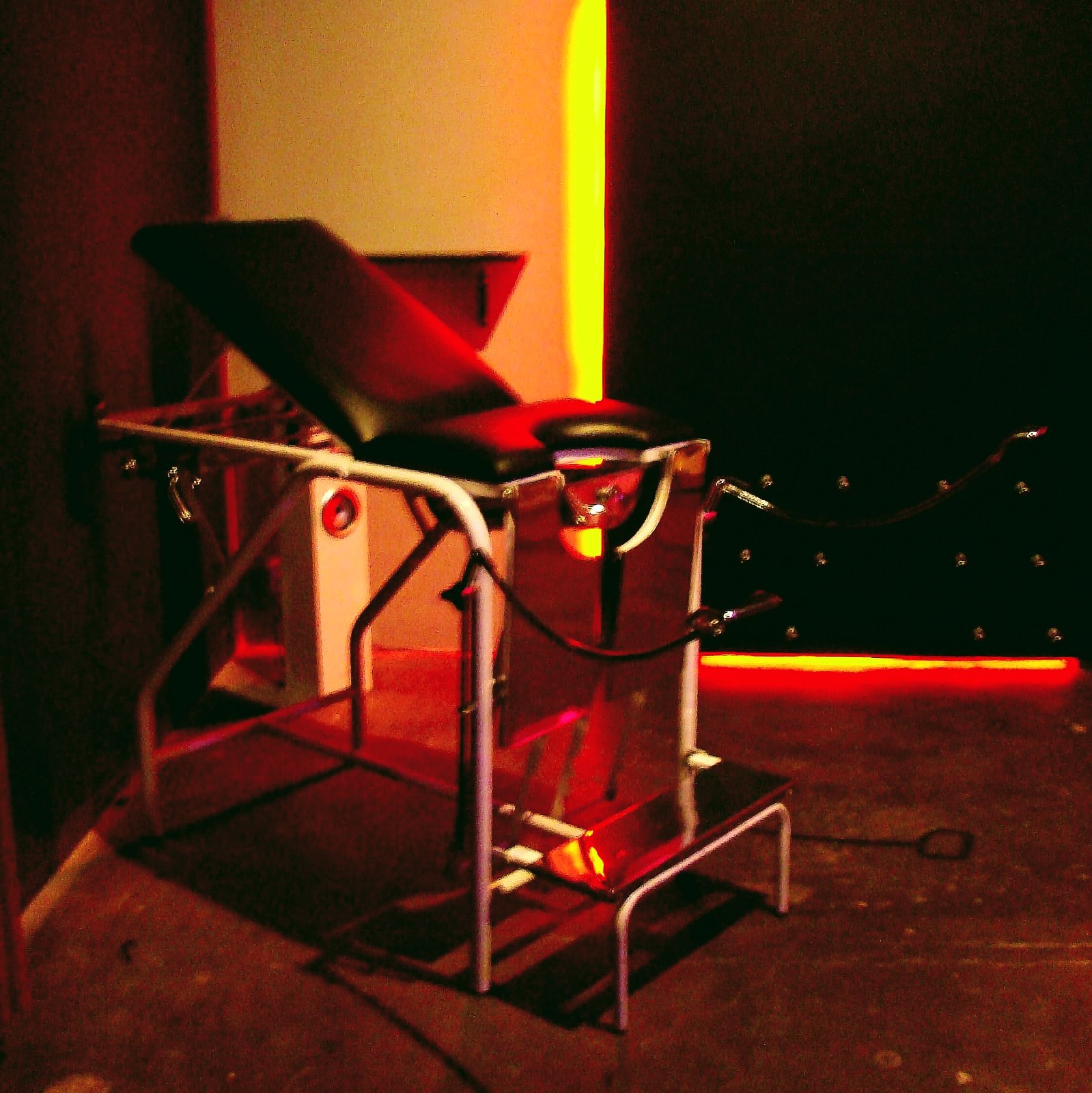 Clandestino Bdsm - Brothel in Barcelona, Spain
