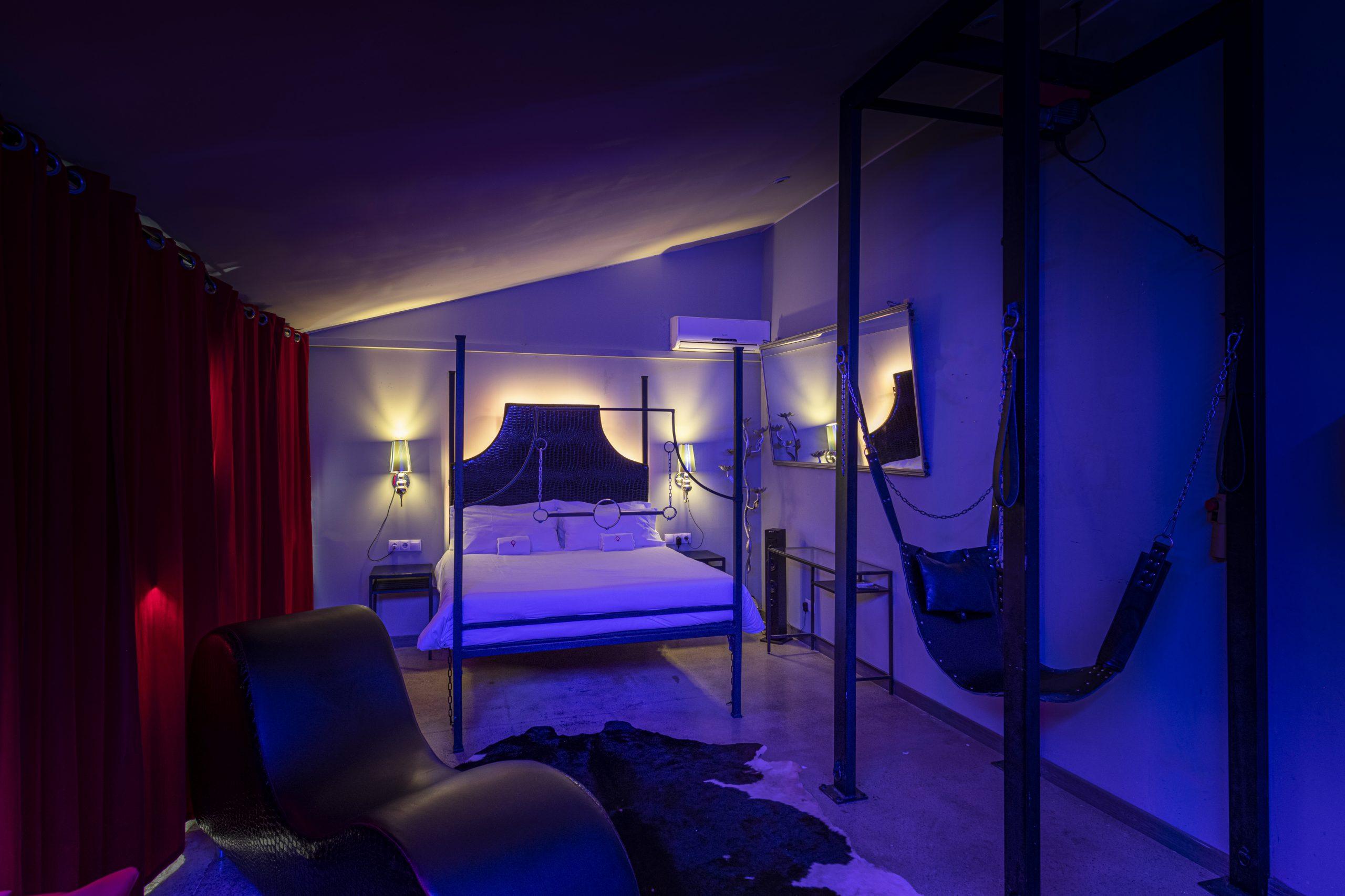 Clandestino Bdsm - Brothel in Barcelona, Spain