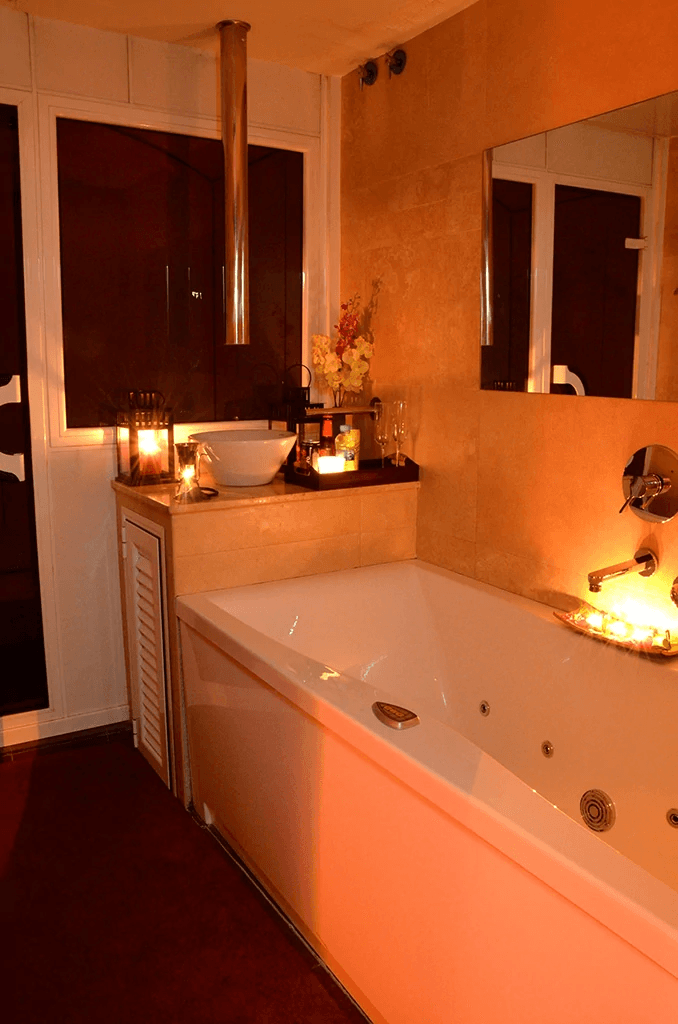 Alone Tantric - Erotic Massage in Barcelona, Spain
