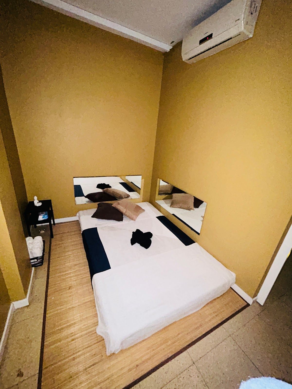 Alora Massage - Erotic Massage in Barcelona, Spain