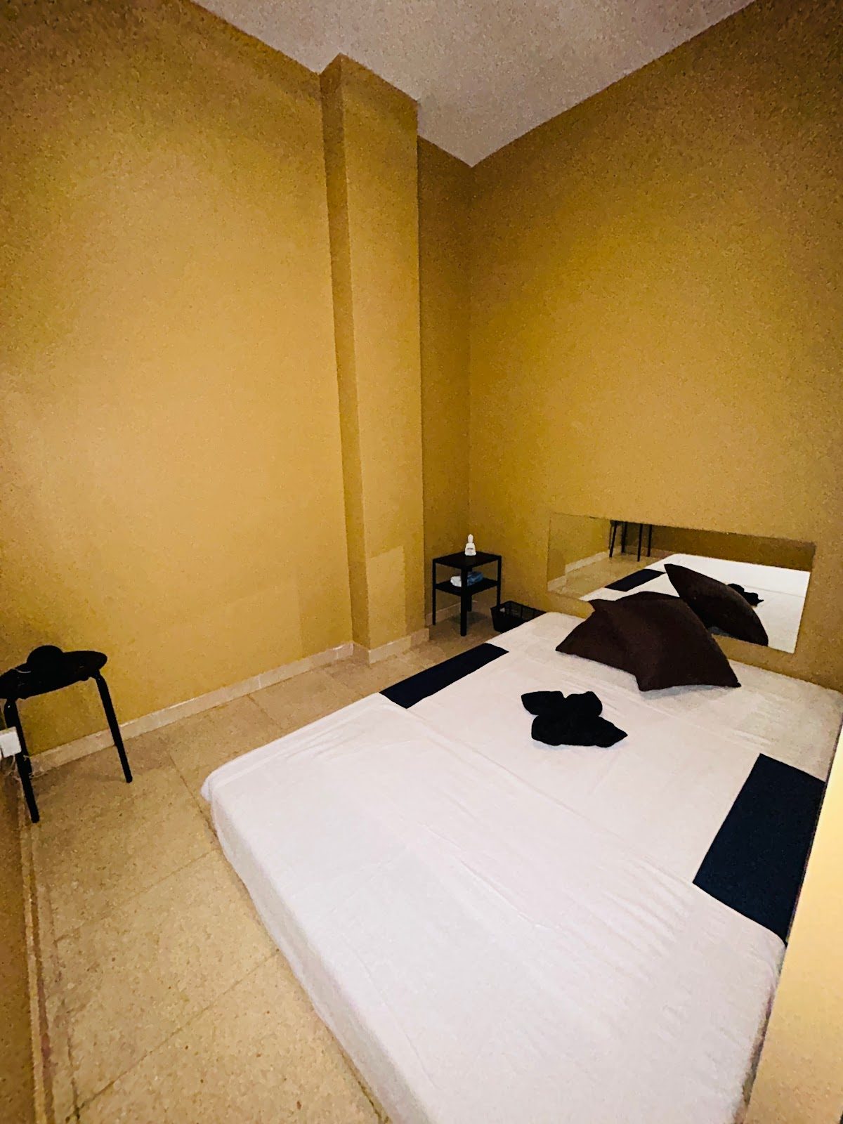 Alora Massage - Erotic Massage in Barcelona, Spain