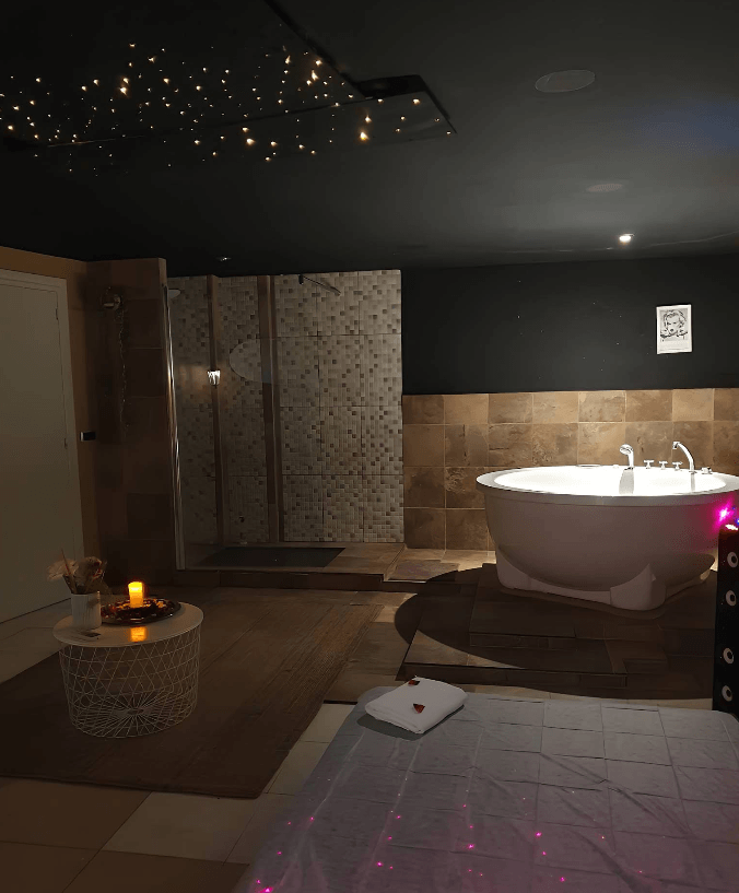 Gala Sensitive - Erotic Massage in Barcelona, Spain