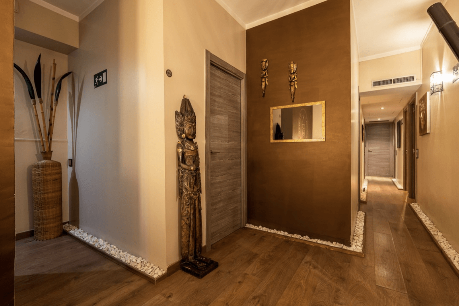 Kinnari Masajes - Erotic Massage in Barcelona, Spain