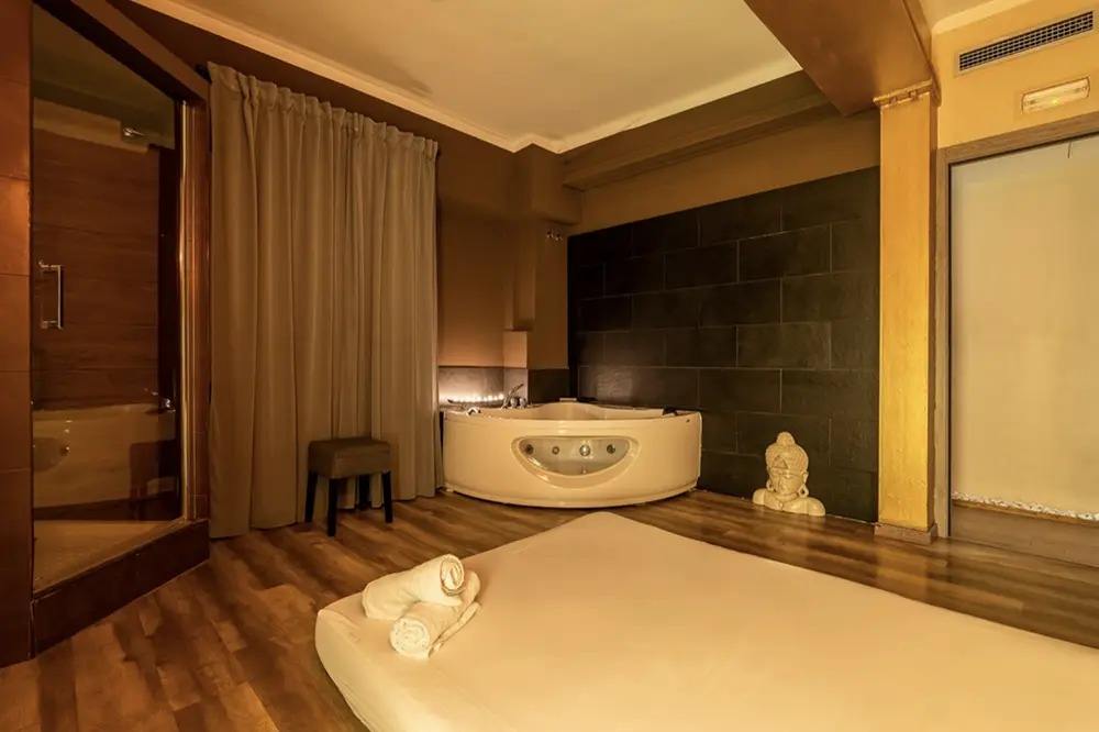 Kinnari Masajes - Erotic Massage in Barcelona, Spain