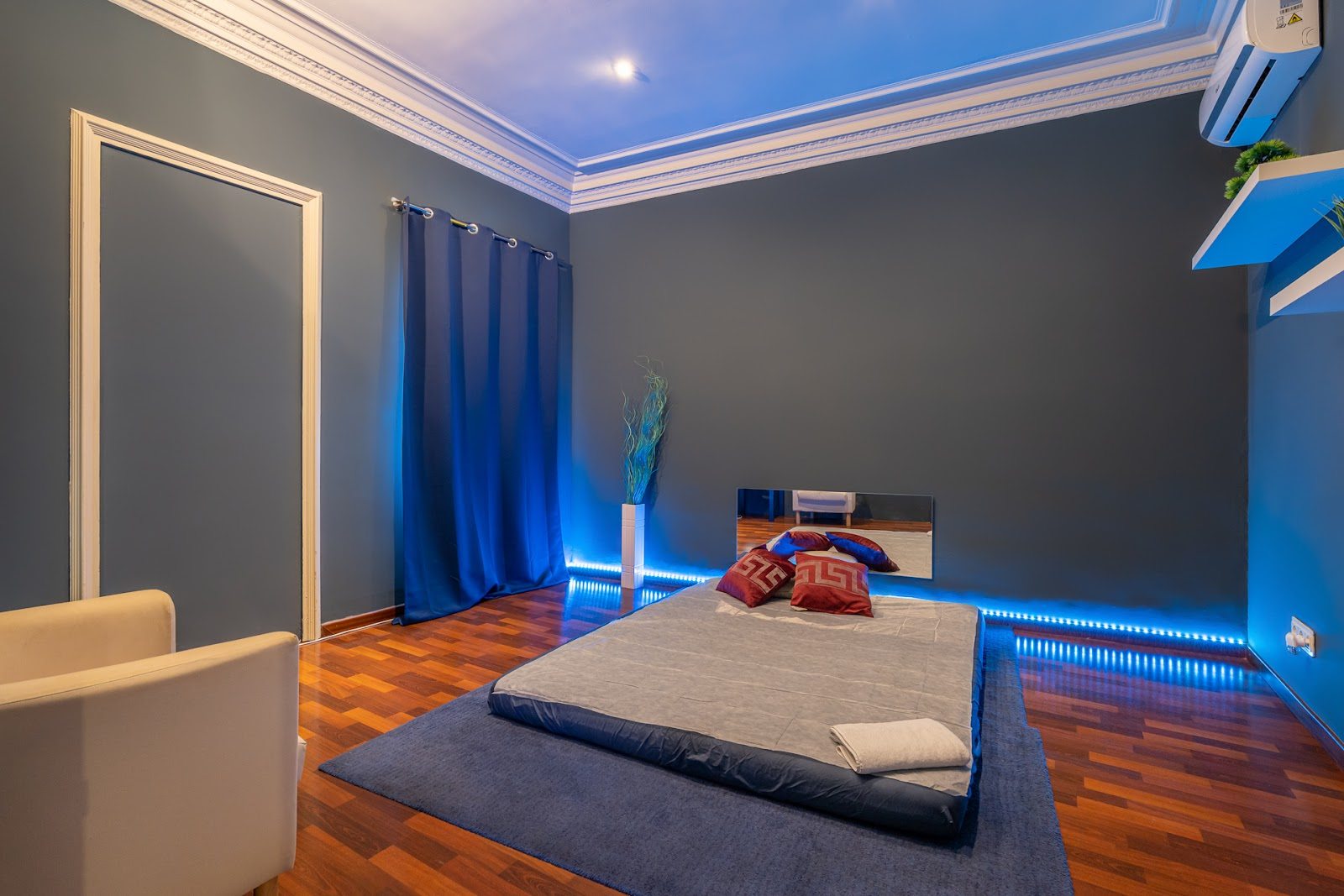 Luna Masajes Eróticos Barcelona - Erotic Massage in Barcelona, Spain