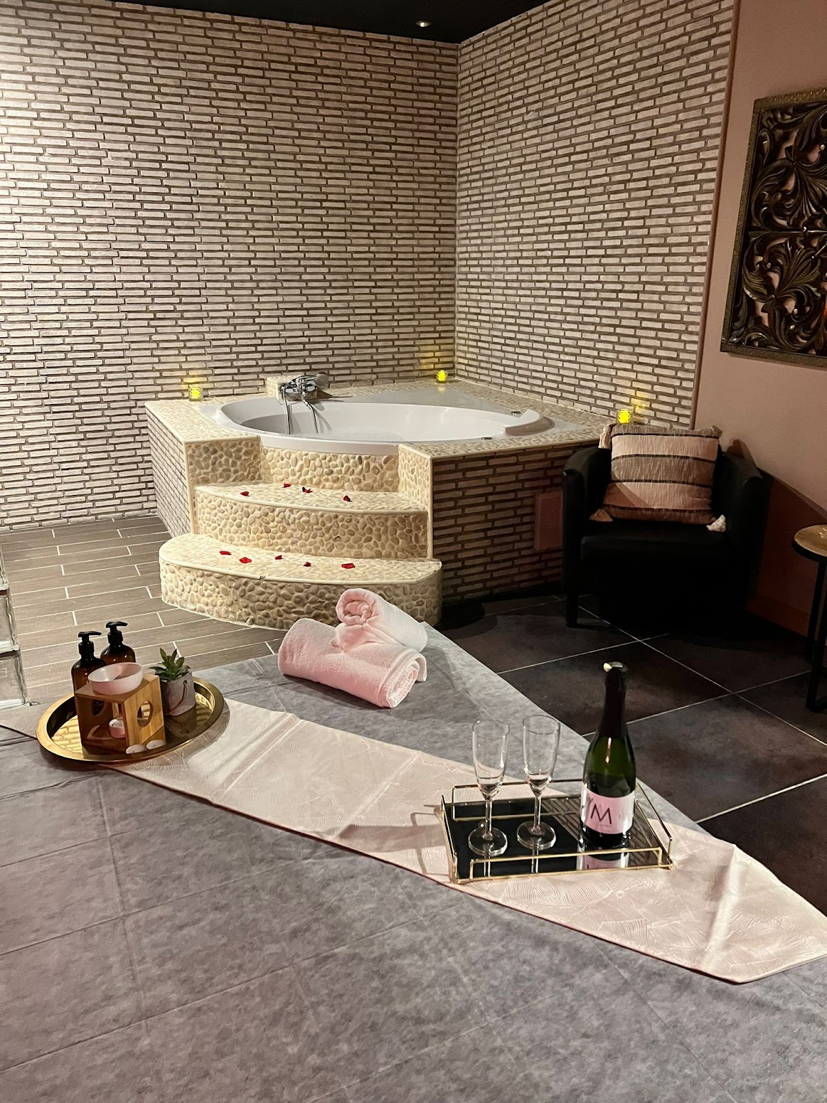 Masajes Dharma Les Corts - Erotic Massage in Barcelona, Spain