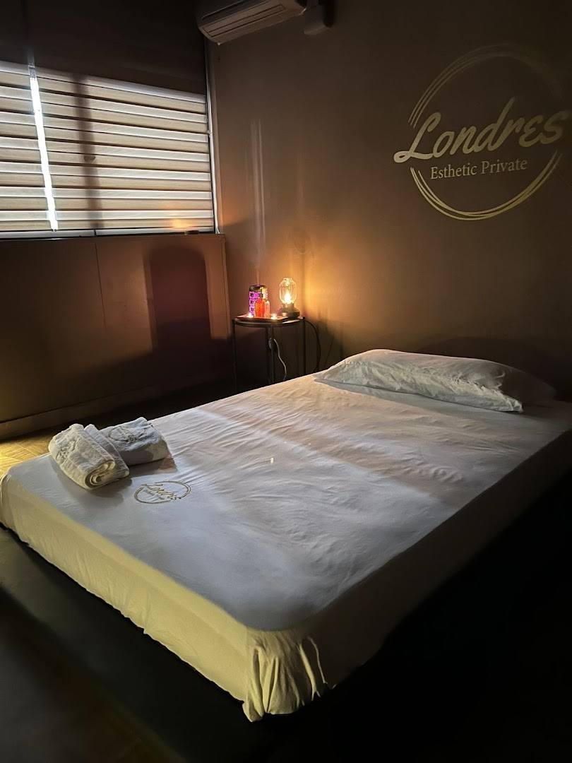 Massage Londres - Erotic Massage in Barcelona, Spain
