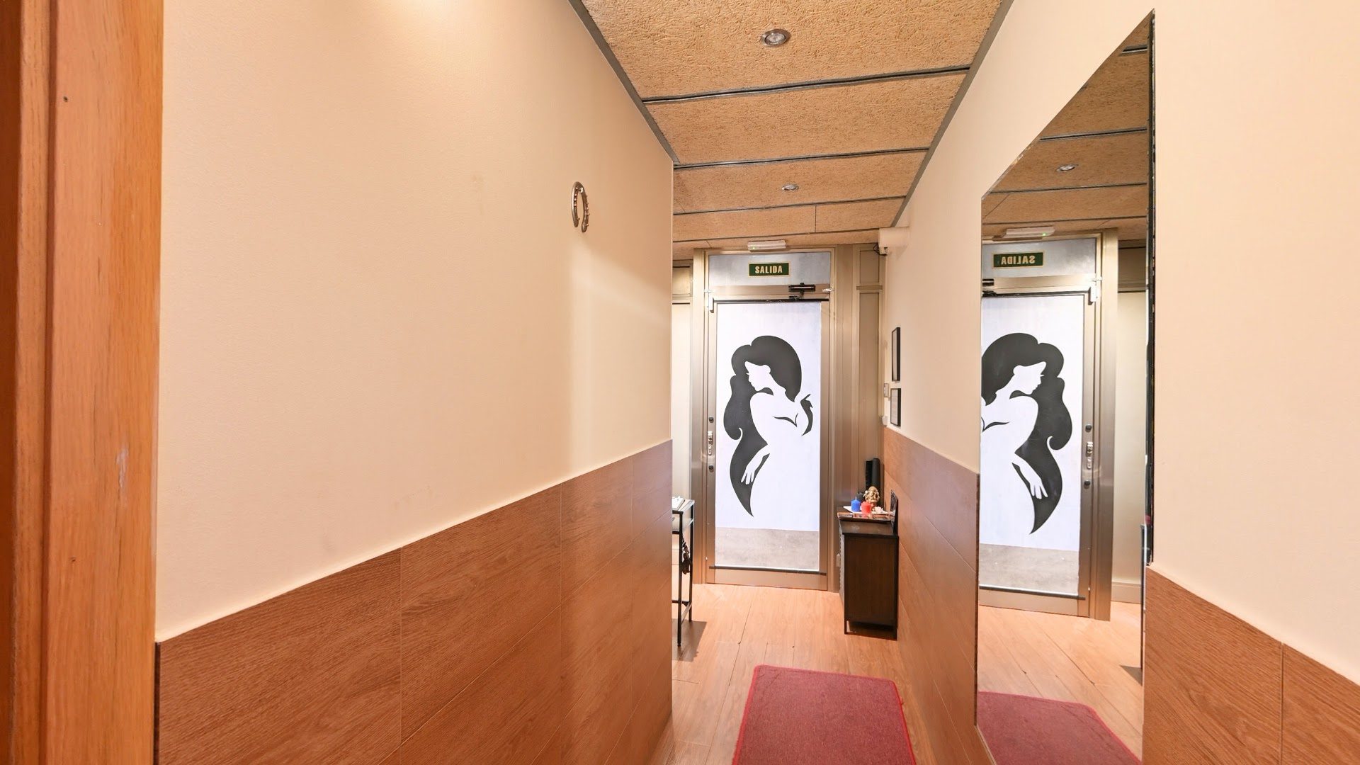 Sagues 51 - Erotic Massage in Barcelona, Spain