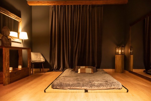 Santai - Erotic Massage in Barcelona, Spain