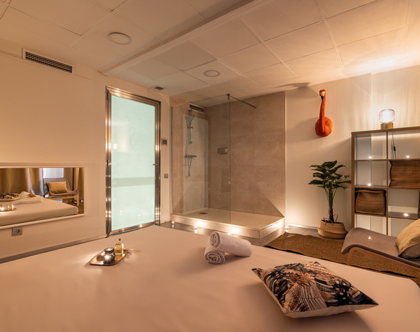 Tantra Paradise Massage Barcelona - Erotic Massage in Barcelona, Spain