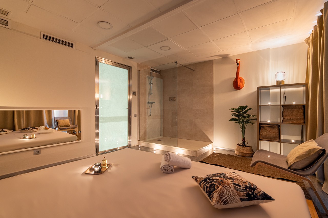 Tantra Paradise Massage Barcelona - Erotic Massage in Barcelona, Spain