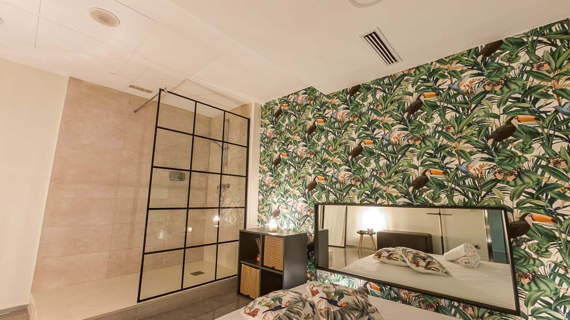 Tantra Paradise Massage Barcelona - Erotic Massage in Barcelona, Spain