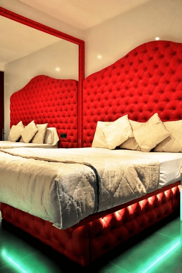 La Vie En Rose - Escort Agency in , Spain