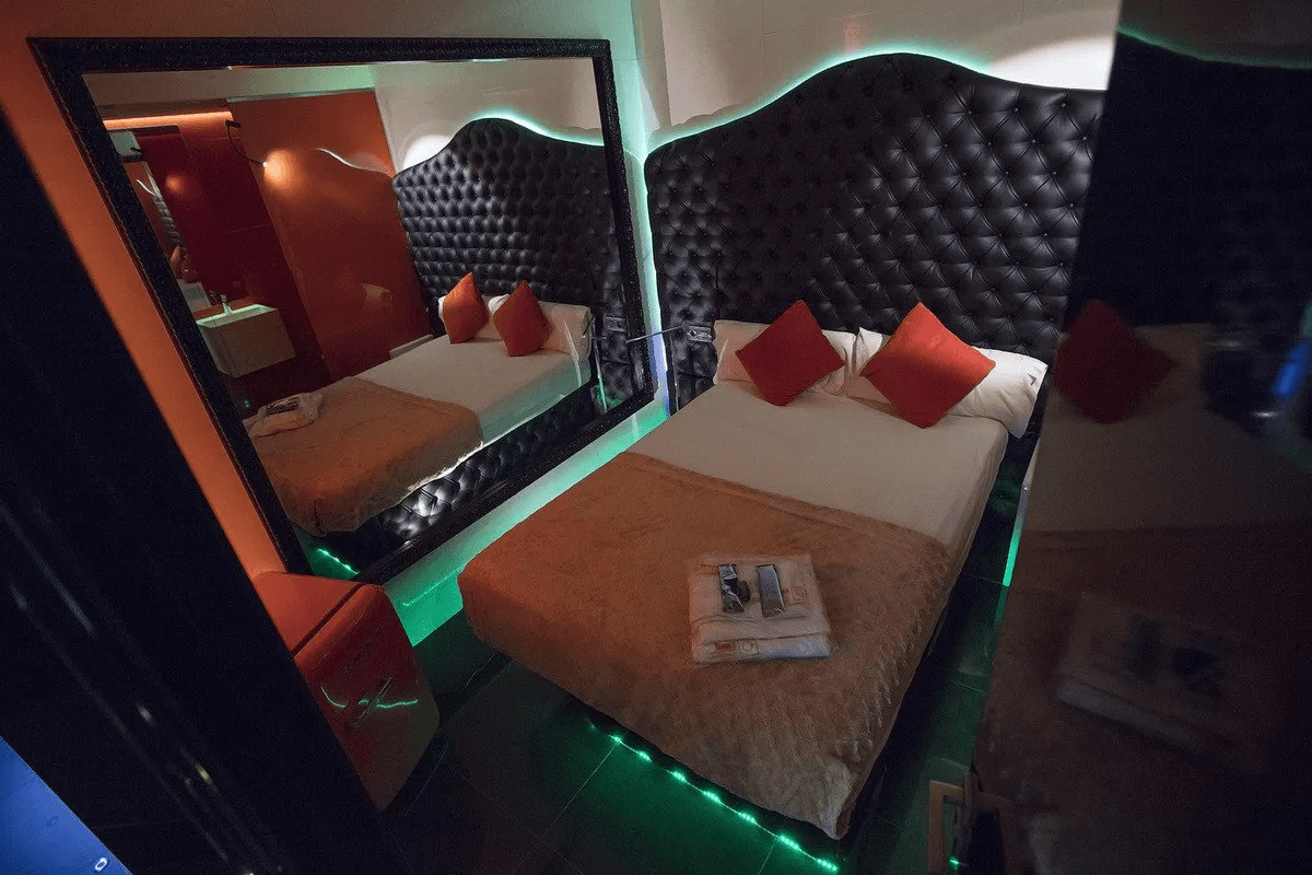 La Vie En Rose - Escort Agency in , Spain