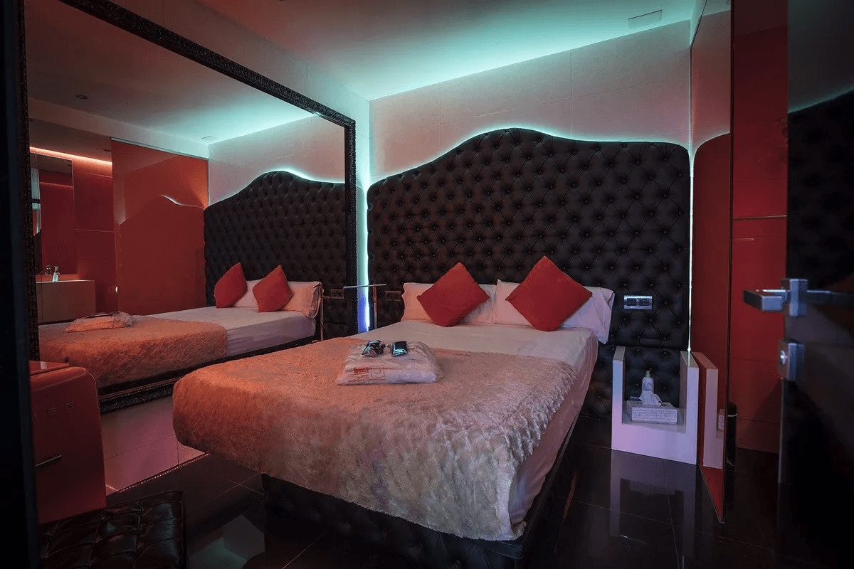 La Vie En Rose - Escort Agency in , Spain
