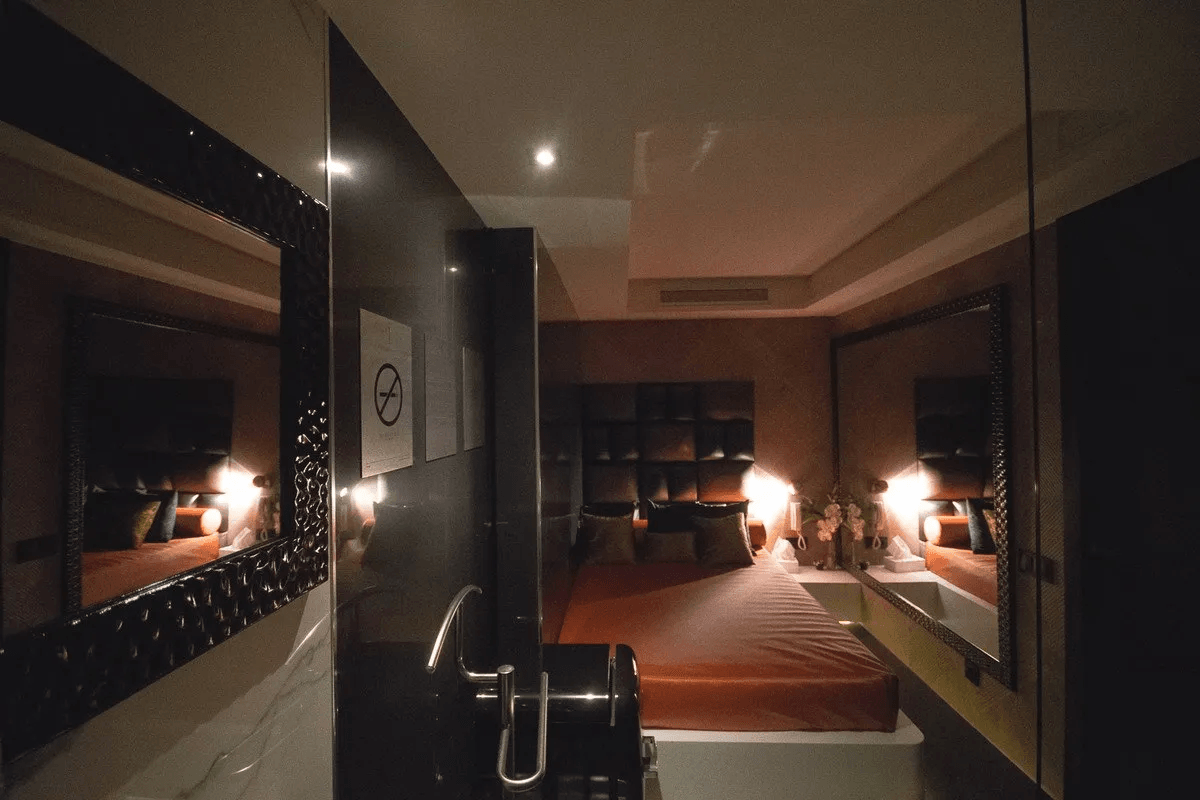 Maison Close Barcelona - Escort Agency in , Spain