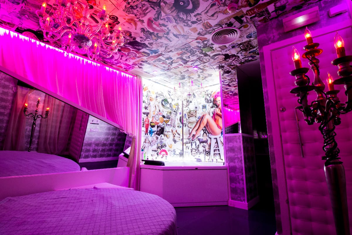 208 Gentlemen's Club - Nightclub in Barcelona, Spain
