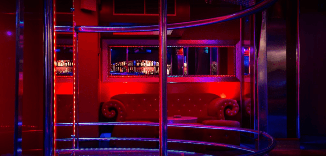 Bacarra Strip Club Barcelona - Nightclub in Barcelona, Spain