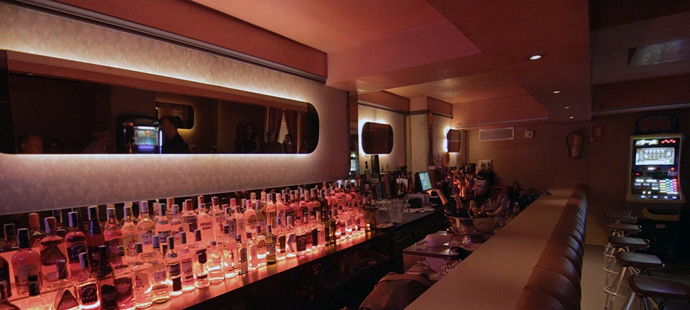 Breston Strip Club Barcelona - Nightclub in Barcelona, Spain
