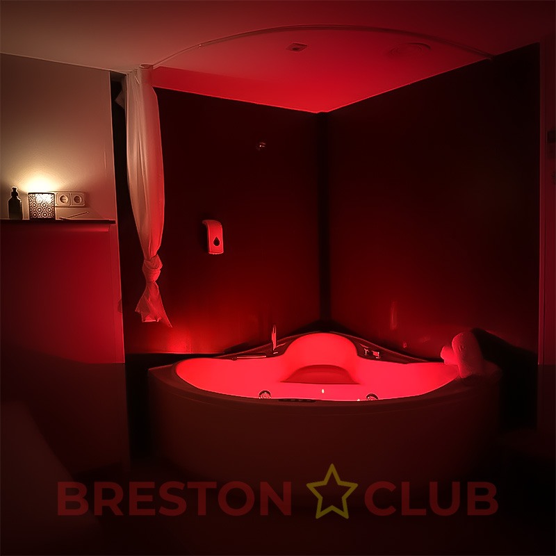 Breston Strip Club Barcelona - Nightclub in Barcelona, Spain