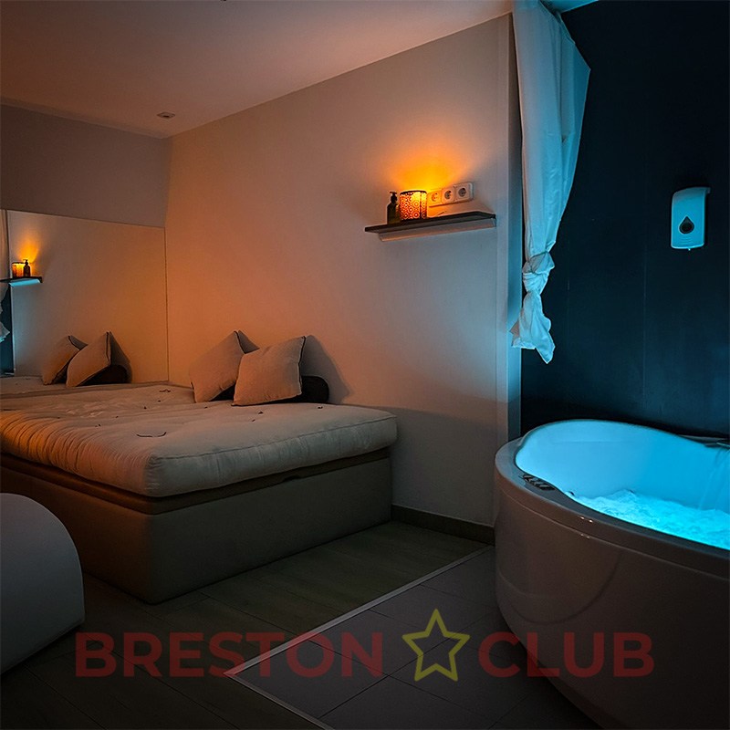 Breston Strip Club Barcelona - Nightclub in Barcelona, Spain