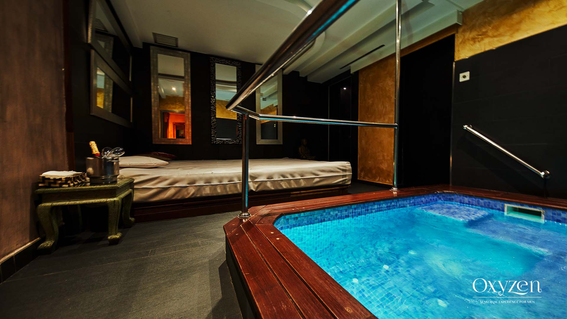 Centro Oxyzen Barcelona - Nightclub in Barcelona, Spain