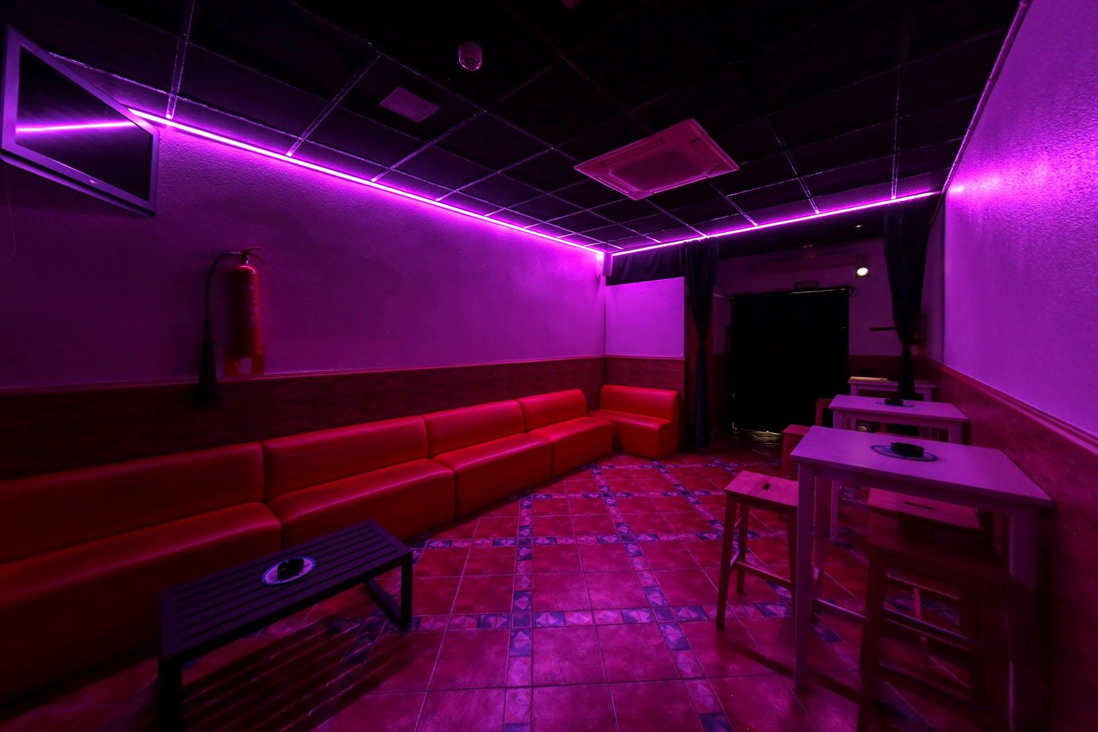 Club Estel - Nightclub in Barcelona, Spain