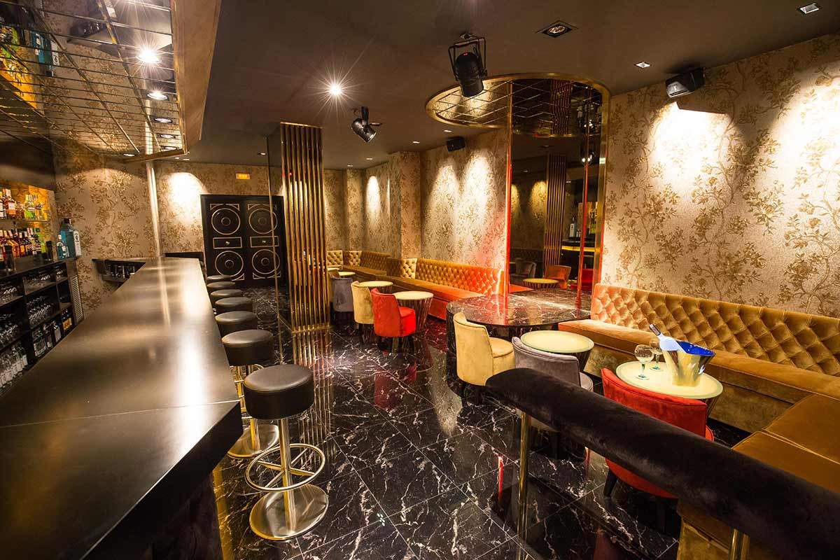 Darling Strip Club Barcelona - Nightclub in Barcelona, Spain