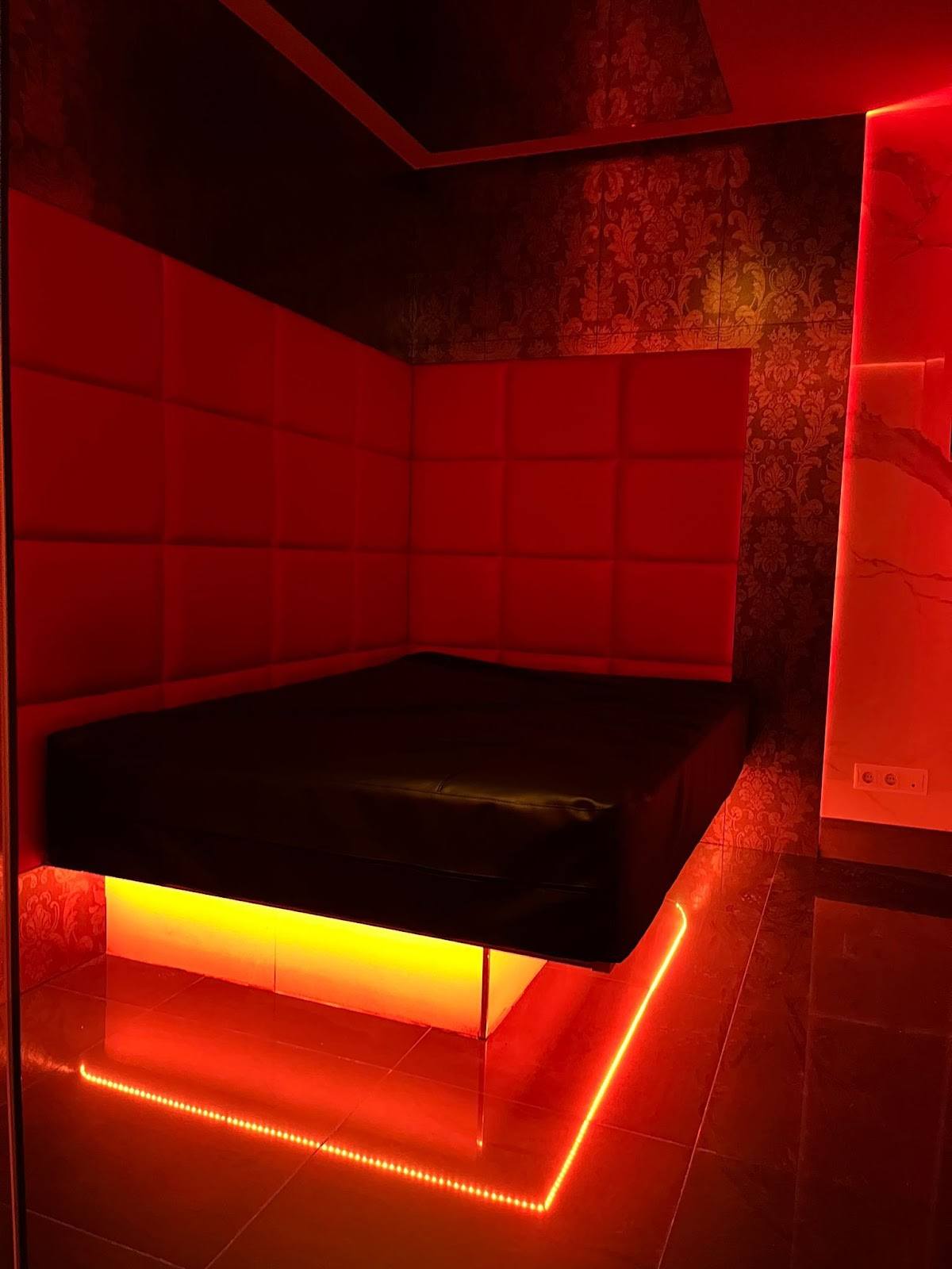 Haima Entença - Nightclub in Barcelona, Spain