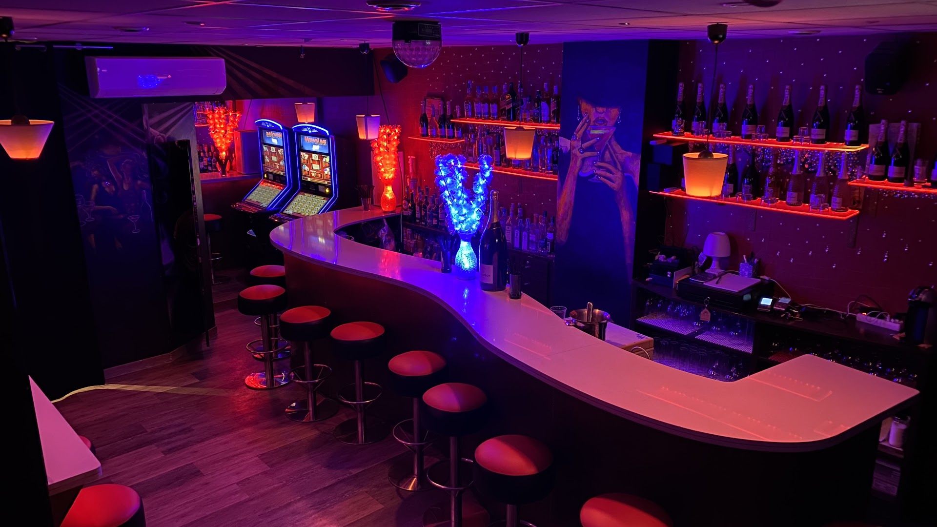 Pink Lady - Gentlemen’s Club - Nightclub in Barcelona, Spain