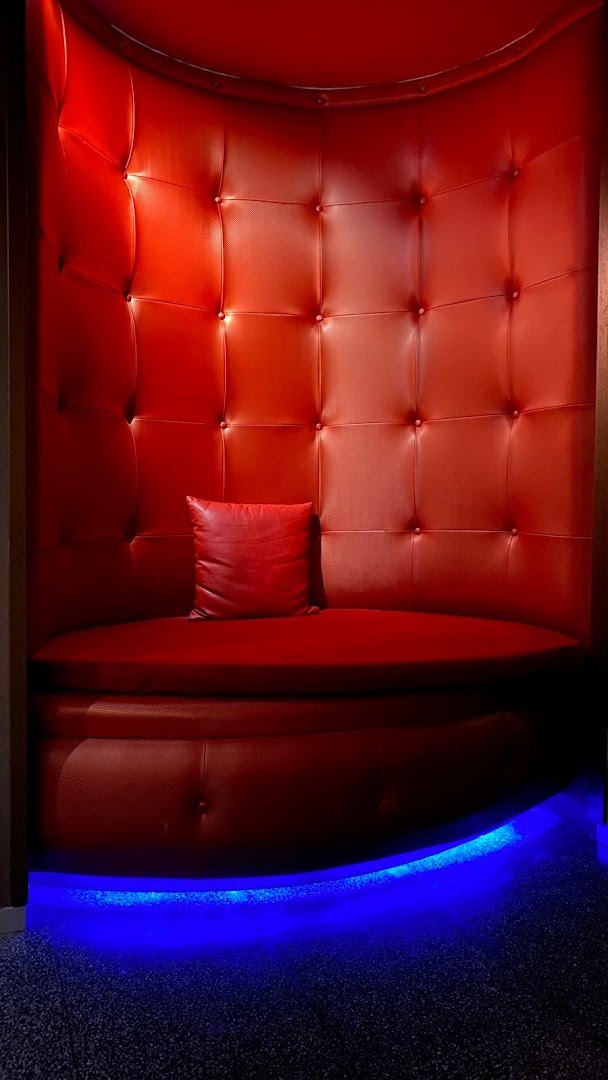 Skylab - Gentlemen’s Club - Nightclub in Barcelona, Spain