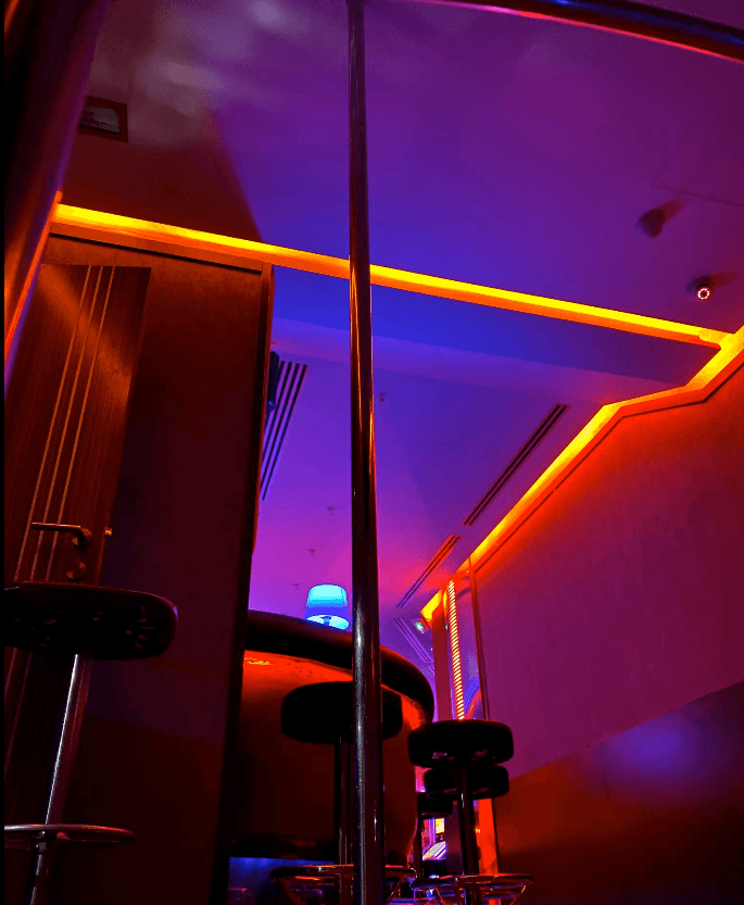 Skylab - Gentlemen’s Club - Nightclub in Barcelona, Spain