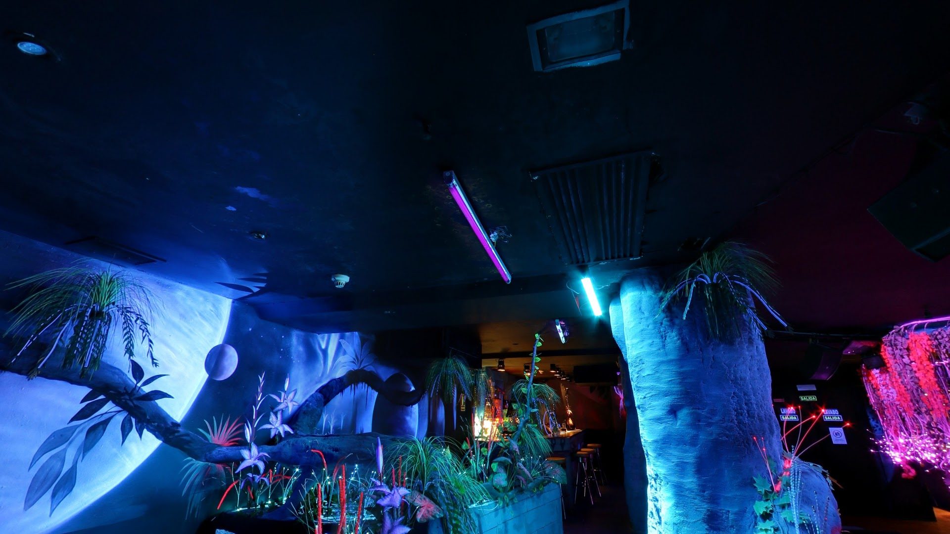 Strip Club Barcelona Blue Night - Nightclub in Barcelona, Spain
