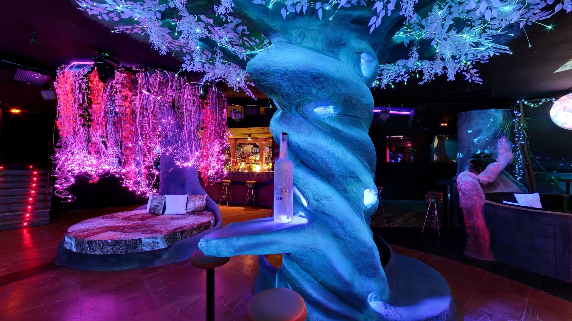 Strip Club Barcelona Blue Night - Nightclub in Barcelona, Spain