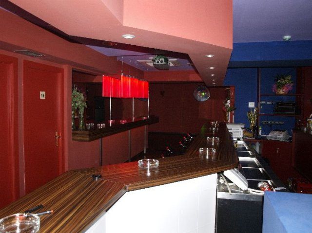 6y9 Local Liberal En Barcelona - Swinger Club in Barcelona, Spain