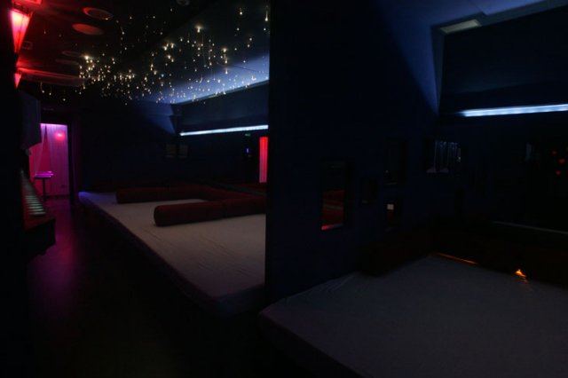 6y9 Local Liberal En Barcelona - Swinger Club in Barcelona, Spain