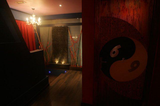6y9 Local Liberal En Barcelona - Swinger Club in Barcelona, Spain
