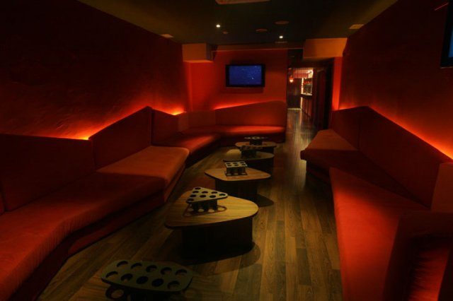 6y9 Local Liberal En Barcelona - Swinger Club in Barcelona, Spain