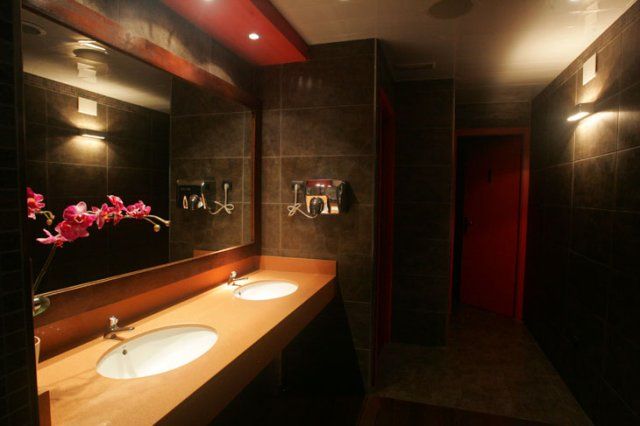 6y9 Local Liberal En Barcelona - Swinger Club in Barcelona, Spain