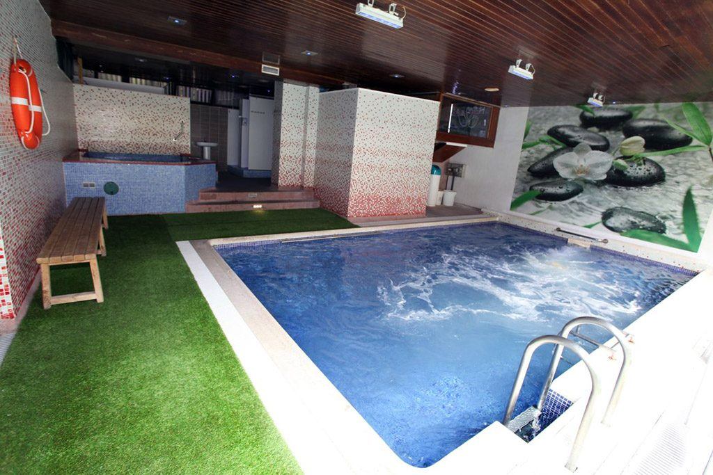 Training Pedralbes - Swinger Club in Barcelona, Spain